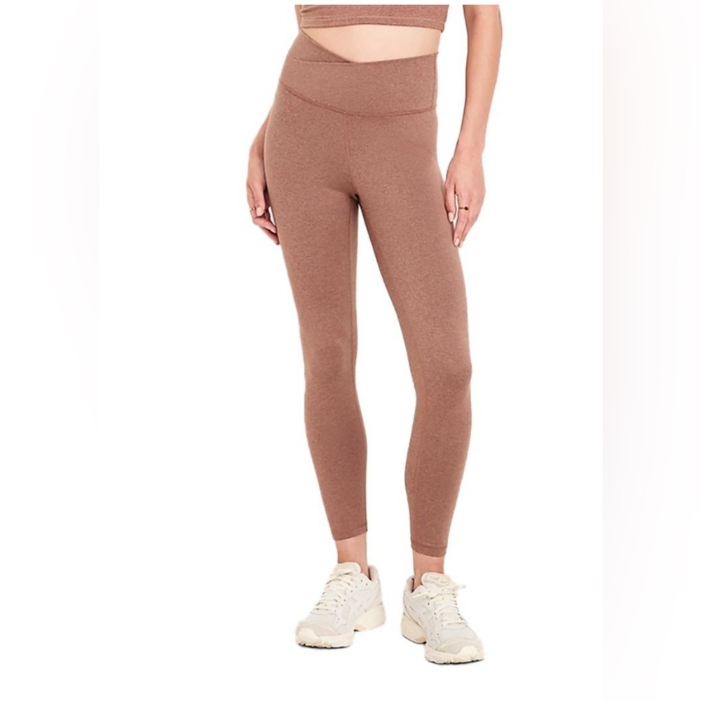 NWT Old Navy Extra High-Waisted Cloud Leggings – Size Small